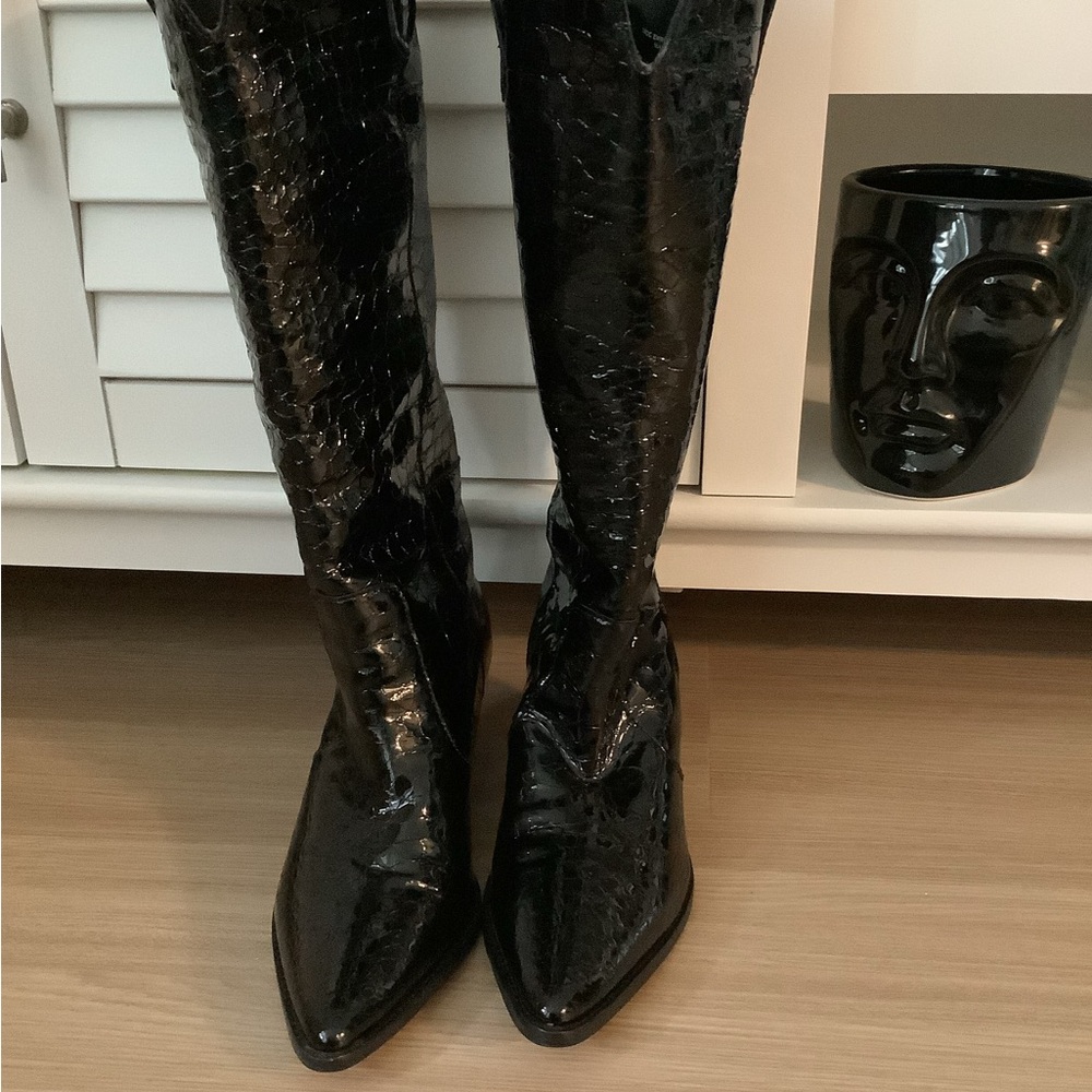 Croc style boots